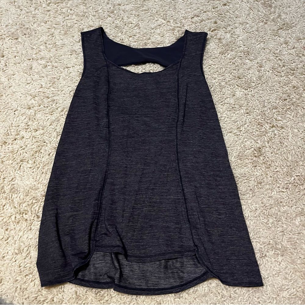 Lululemon tank top size medium